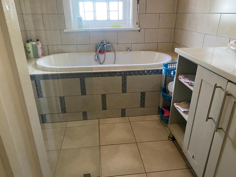 4 Bedroom Property for Sale in Top Town Eastern Cape
